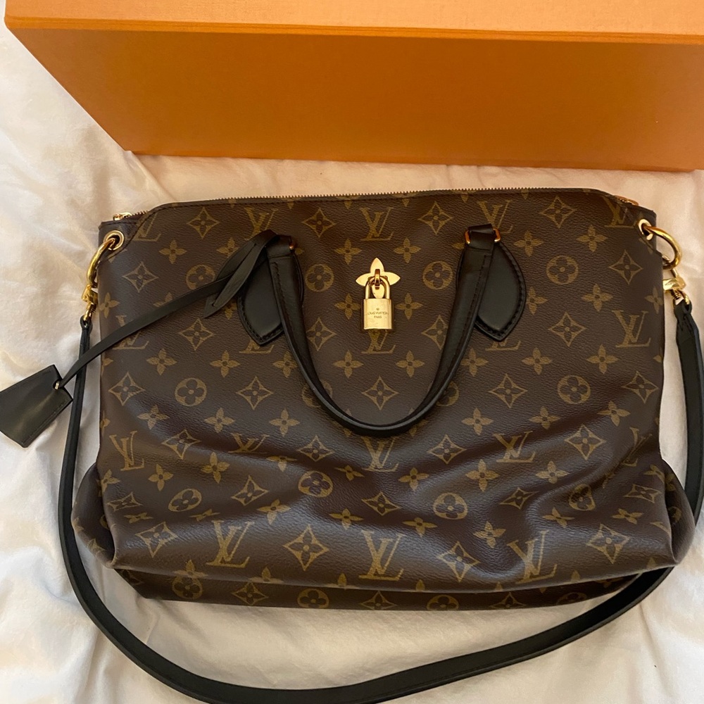 Louis Vuitton flower zipped tote MM handbag - Picture 2 of 16